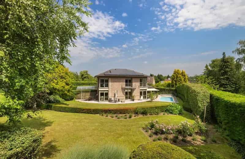 Villa te koop Waterloo 234m² 3 slaapkamers zwembad