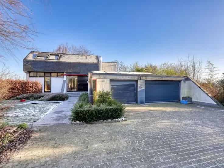 Huis Te Koop 3 slaapkamers Grote Tuin 2 Garages