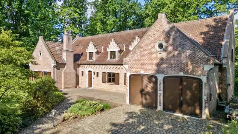 Linden Steenveld villa 6 slaapkamers 2 badkamers