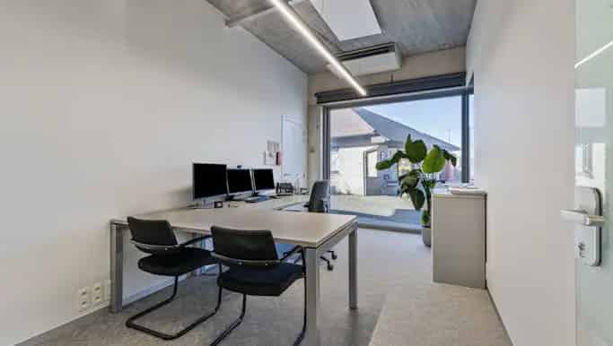 Kantoor te huur Gistel 300m² nabij E40