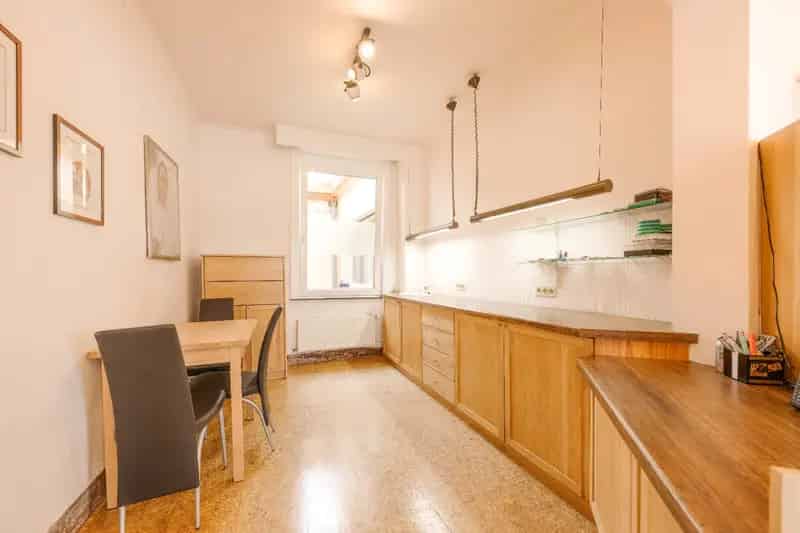 Huis te koop Ingelmunster: Ruime woning met tuin en garage