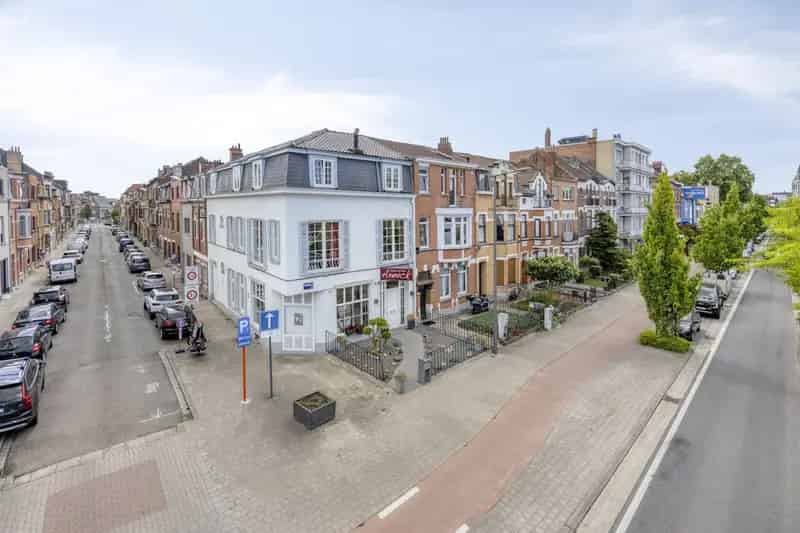 Huis te koop Vilvoorde: karaktervolle woning met commerciële ruimte