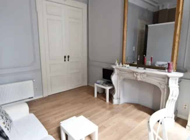 Appartement te huur Brussel Schuman 1 slaapkamer gemeubileerd