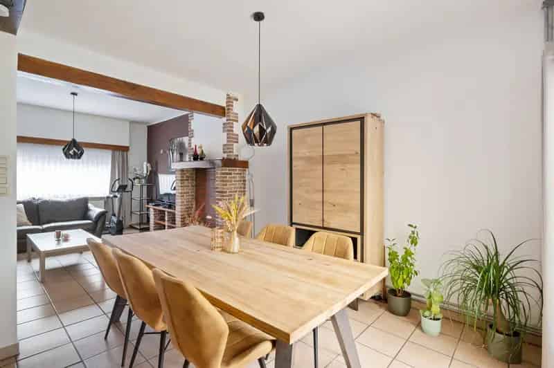 Te renoveren eengezinswoning 4 slaapkamers Hemiksem