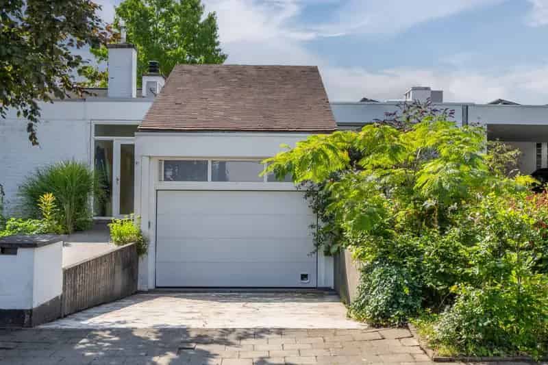 Gerenoveerde energiezuinige woning te koop