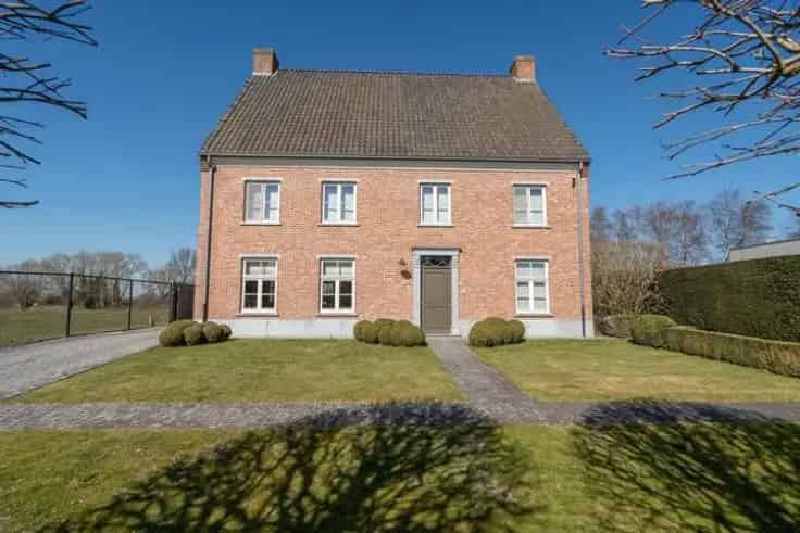 Villa Te Koop Gerenoveerd Ruim Bijgebouw Weide Paardenstal