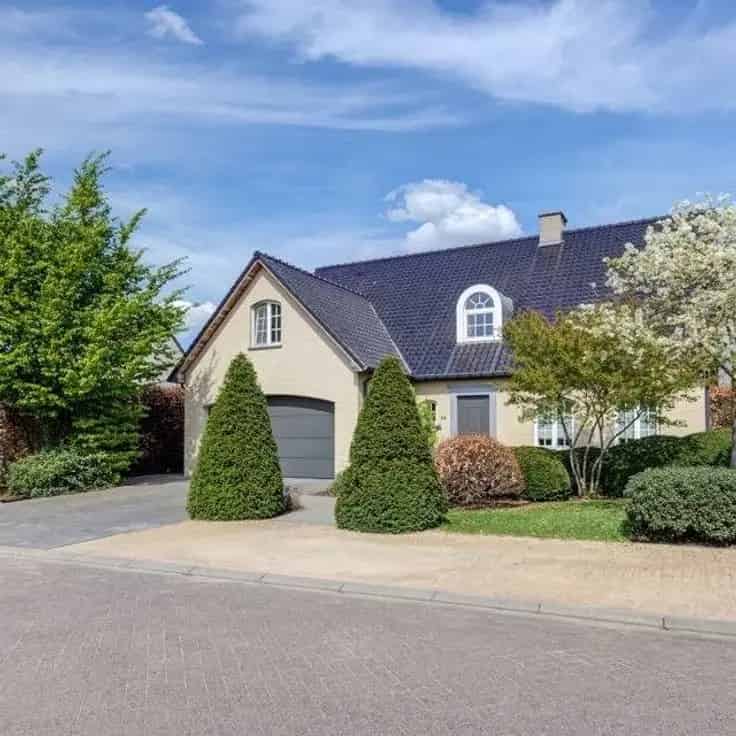 Huis Te Koop Ruime Instapklare Woning 4 slaapkamers