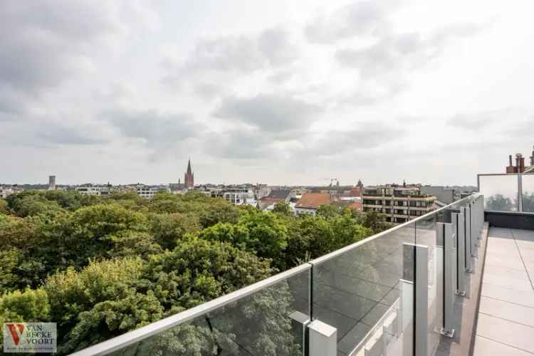 Penthouse kopen met zicht op Leopoldpark en luxe afwerking