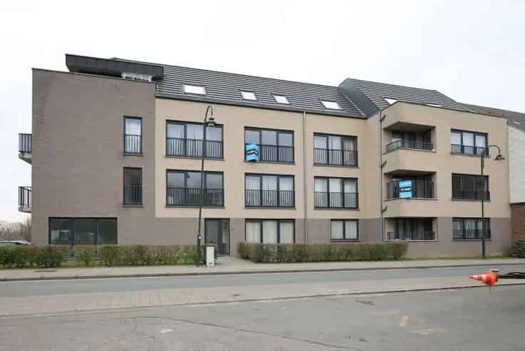 Appartement Te Koop 2 slaapkamers Terras Nabij NATO