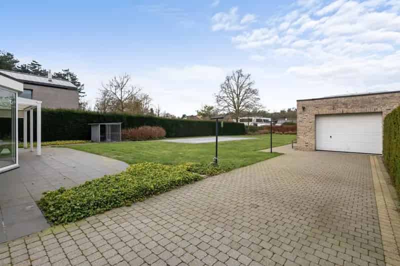 Ruime Villa 2300m2 Zwembad 3 slaapkamers Domotica