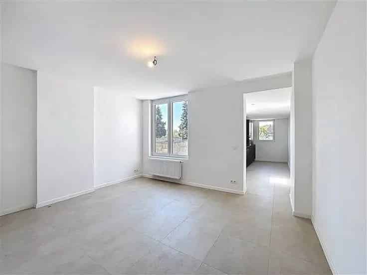 Huis Te Koop Auvelais 3 Slaapkamers Gerenoveerd
