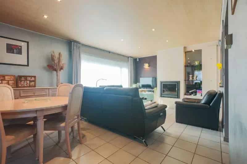 Halfopen woning 3 slaapkamers tuin garage nabij Leie