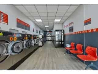 Handelspand te koop Borgerhout - Wassalon met woonst