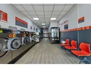 Handelspand te koop Borgerhout - Wassalon met woonst