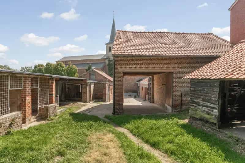 Statige herenwoning op 11a40ca te Membruggen