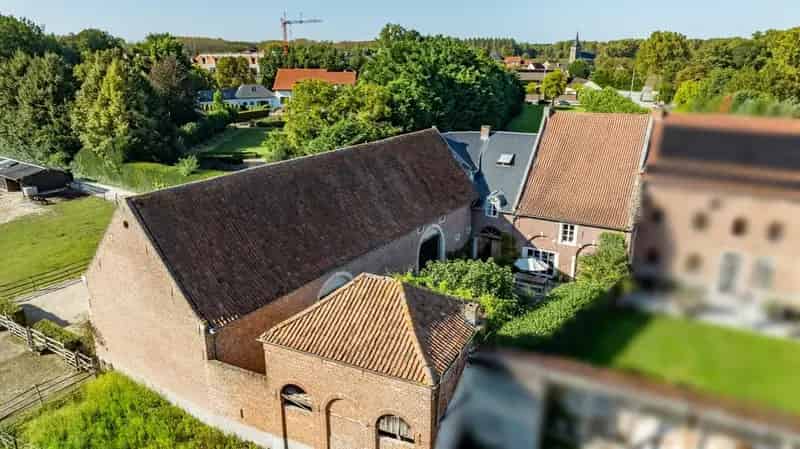 Huis te huur Kasteel Van Dormaal 1000m2