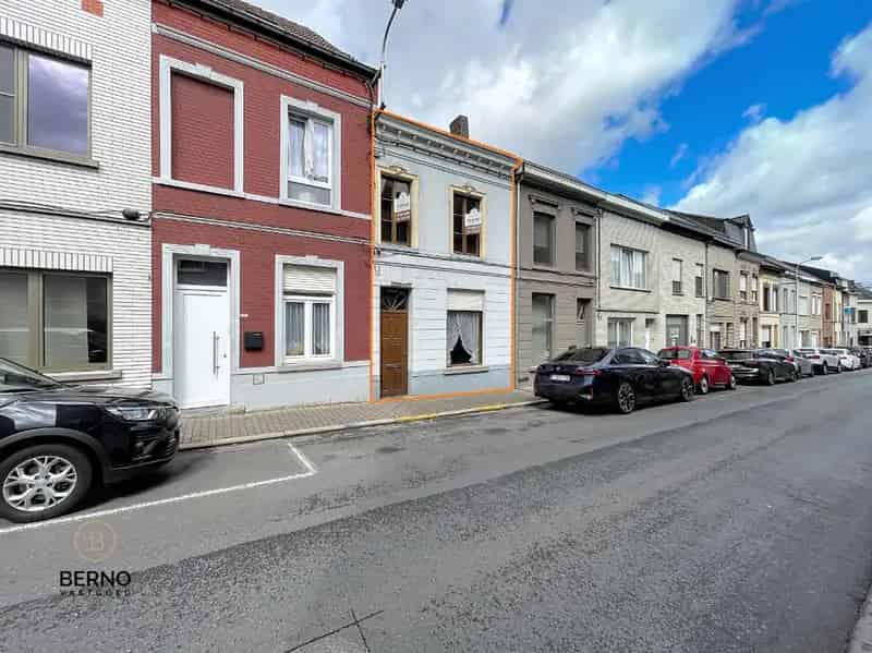 Huis te koop Geraardsbergen: Ruime rijwoning te renoveren