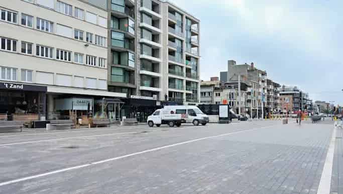 Handelspand te Huur Astridplein Oostduinkerke 181m²