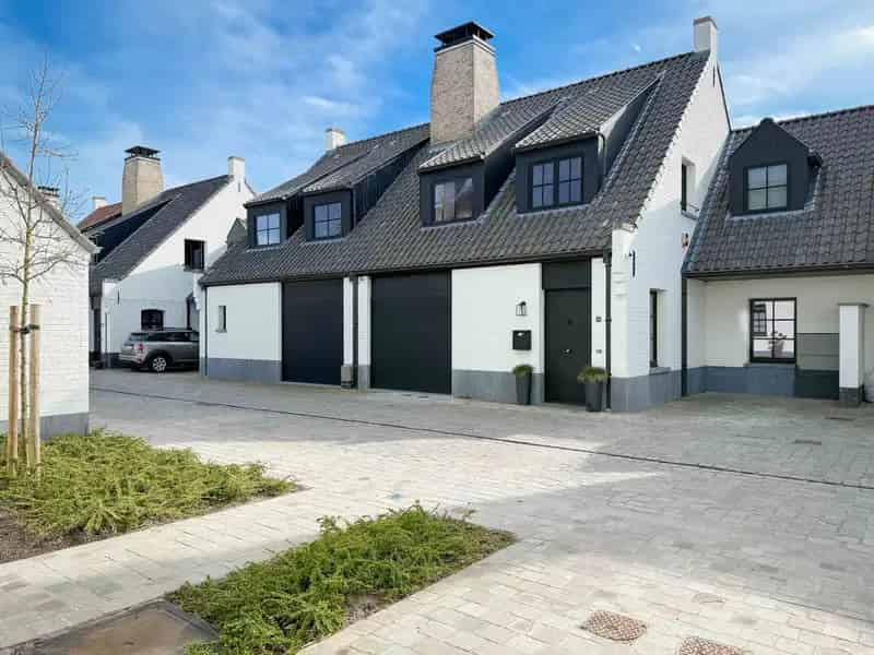 Huis te huur Ramskapelle: Instapklare woning 4 slaapkamers
