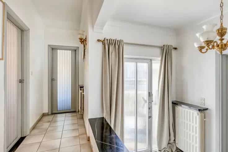 Huis Te Koop Hoegaarden: Rustige Villa met Tuin en Garage