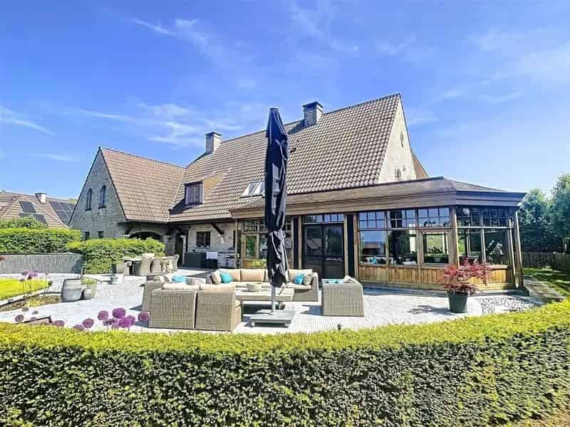 Luxe Villa te Koop Pajottenland 500m2 4 slaapkamers