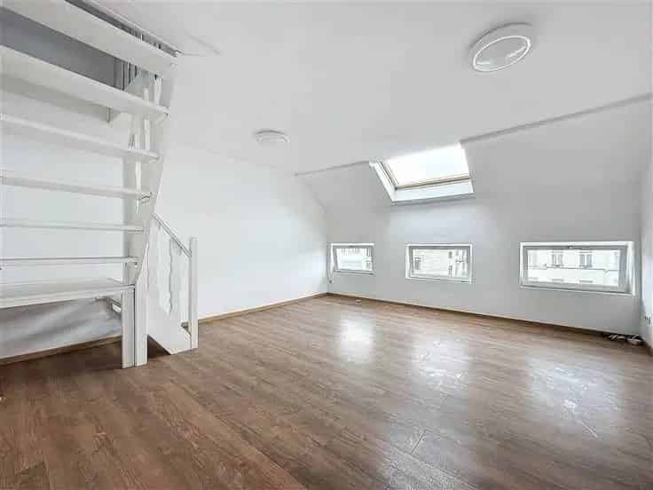 Studio Te Koop Gemeenteplein Sint-Jans-Molenbeek