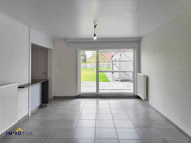 Moderne Halfopen Bebouwing te Wieze