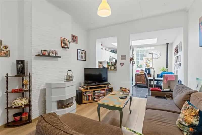 Huis te koop Menen: Knusse Rijwoning met Tuin