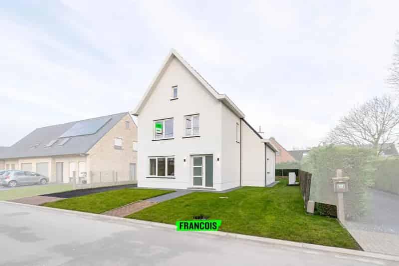 Gerenoveerde Villa te huur 3 slaapkamers Roeselare