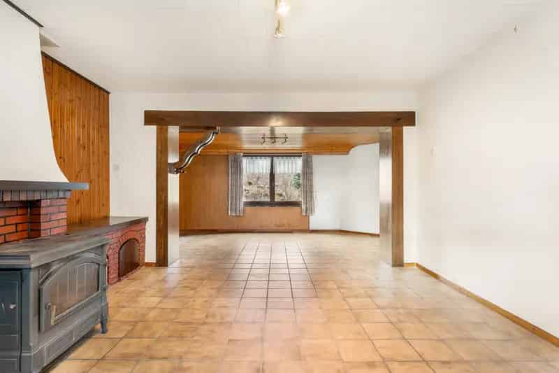 Huis te koop Voerstreek: Gezinswoning te renoveren met bijgebouw