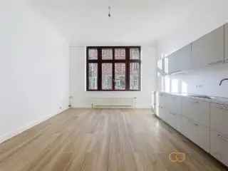 Appartement te huur Elsene 62m² gerenoveerd 2 slaapkamers
