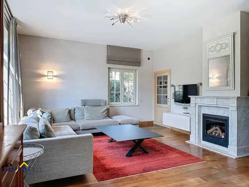Prachtige, authentieke villa met ruime, aangelegde tuin!
