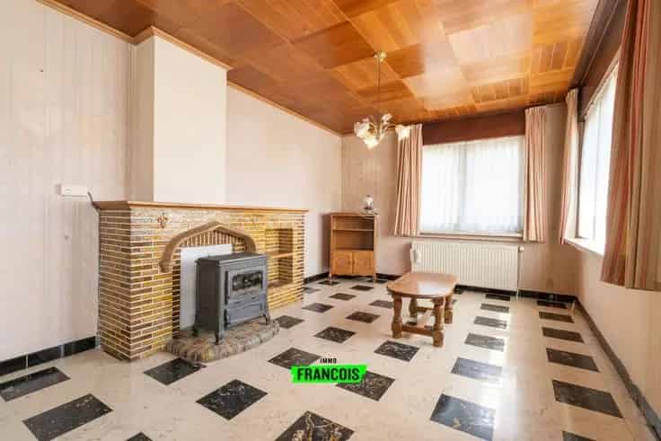 Huis Te Koop Ruim Perceel Weide Nabij Invalswegen