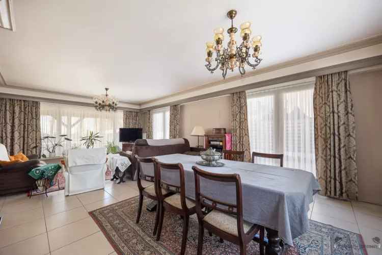 Villa te koop 3552m² met zwembad  geschikt kangoeroewoning handel