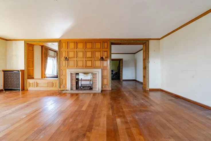 Villa te Koop Ukkel Renovatieproject Familie Woning