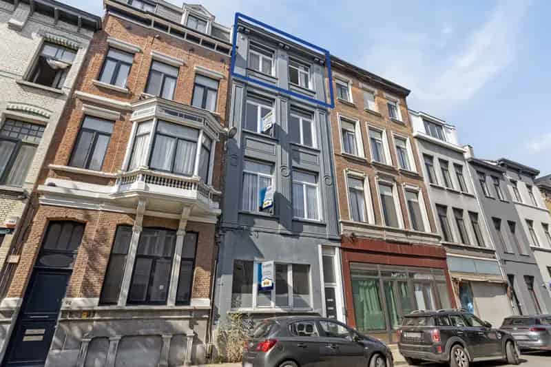 Appartement te renoveren 46m² Centrale Ligging Hof van Leysen