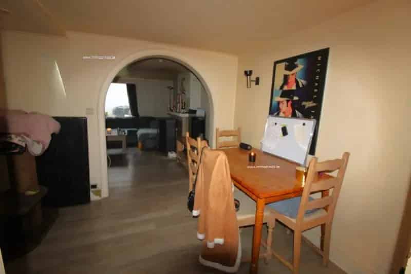 Te Koop: Ruime woning Moorsele met 2 slaapkamers en opslag