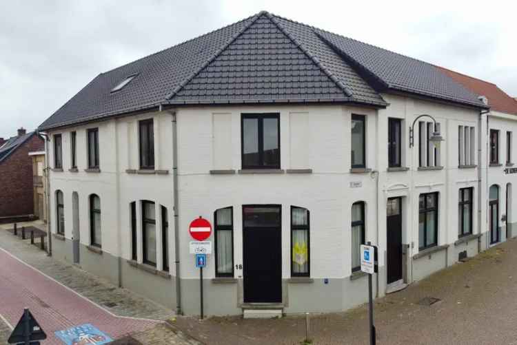 Ruime gerenoveerde woning 3 slaapkamers centrum Zingem