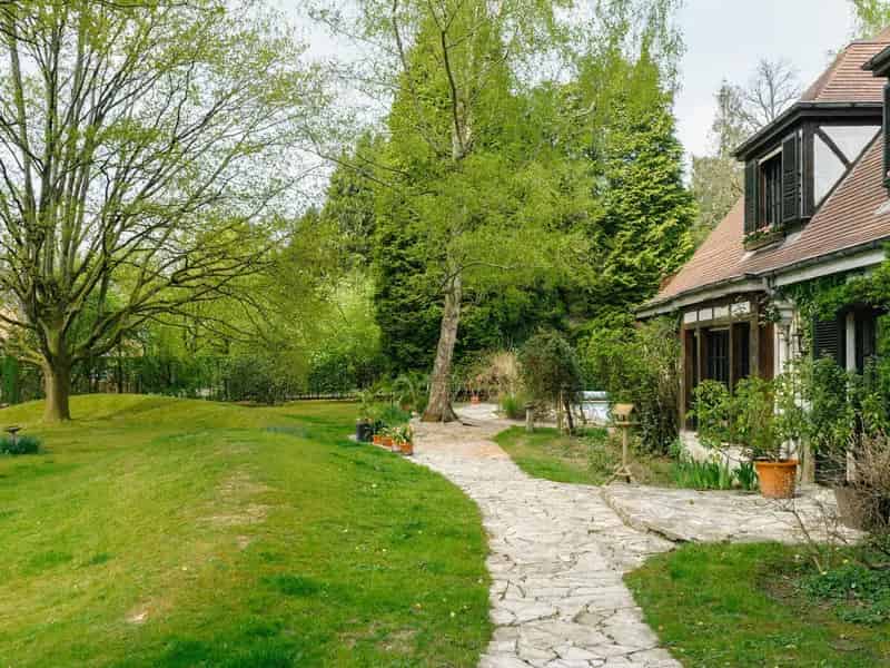 Huis te koop Hoeilaart: Villa 879m² te renoveren