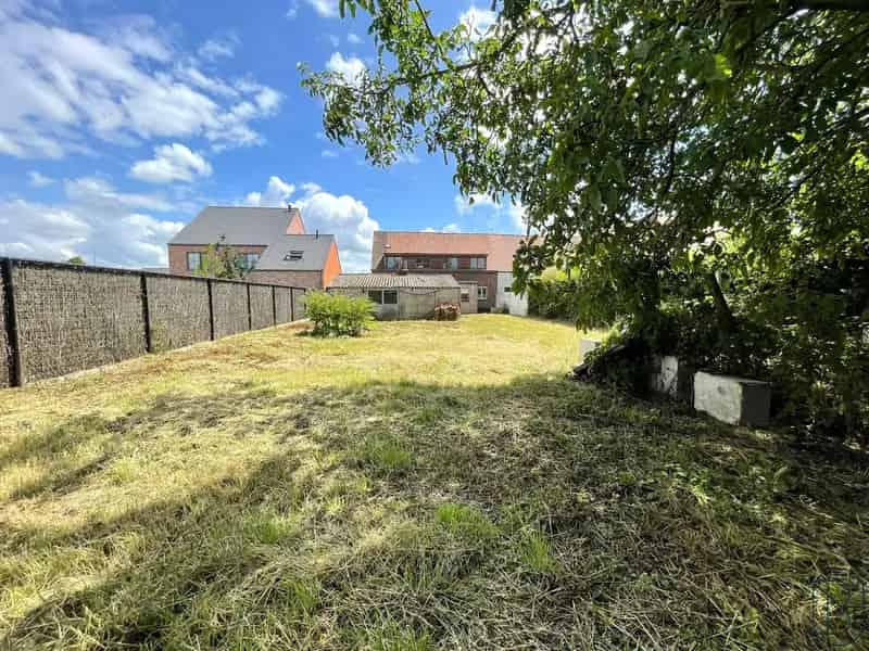 Huis te huur: Ruime woning met grote tuin en veel potentieel