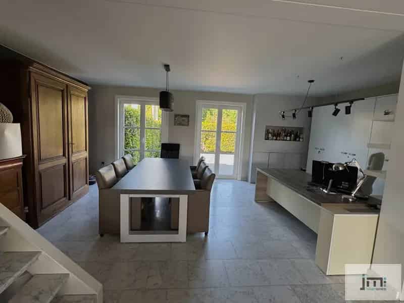 Goed onderhouden ruime woning