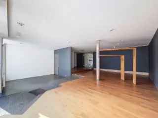 Handelspand te Huur Mouscron 60m2 Station Centrum
