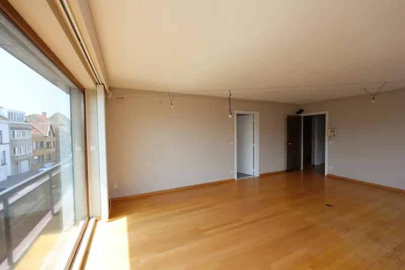 Appartement te koop: Zonnig hoekappartement 2 slaapkamers, dakterras en garage