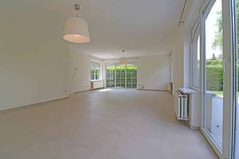 Huis te koop Sterrebeek: Luxe villa met 4 slaapkamers en grote tuin