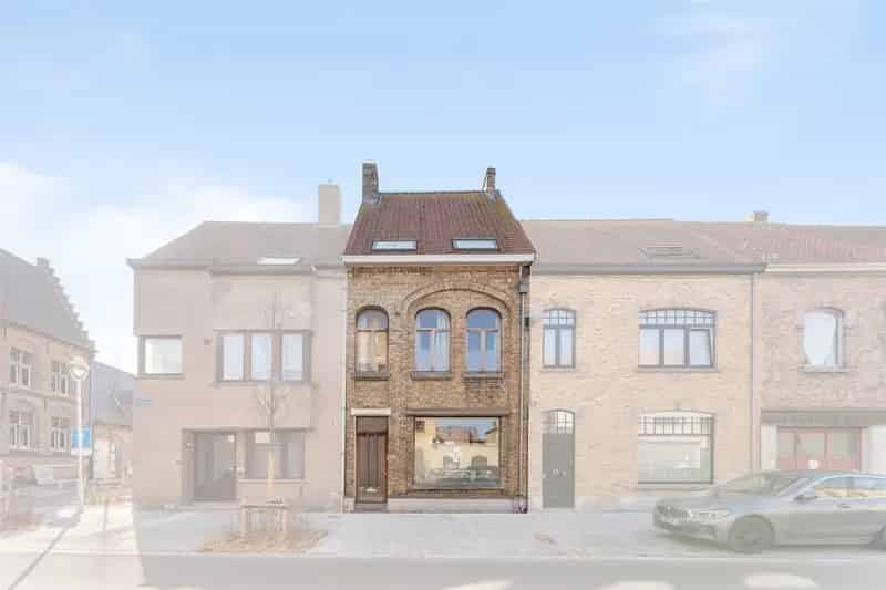 Huis te Koop Nieuwpoort Stad: Charmante Stadswoning met Praktijkruimte
