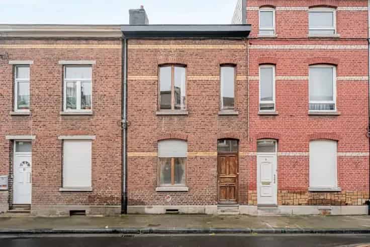 Te Koop: Twee Onder Een Kapwoning Rustige Straat