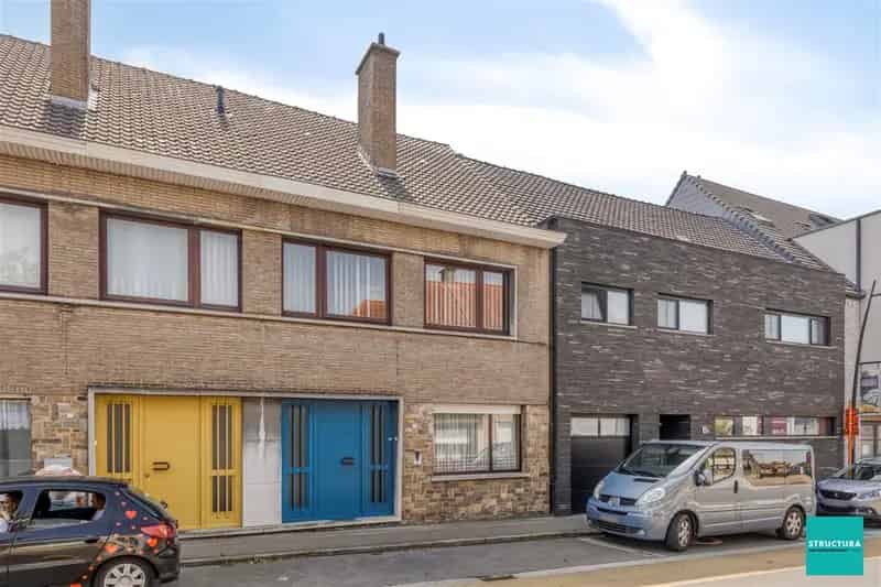 3 Slaapkamer Huis te Koop Erembodegem Aalst Te Renoveren