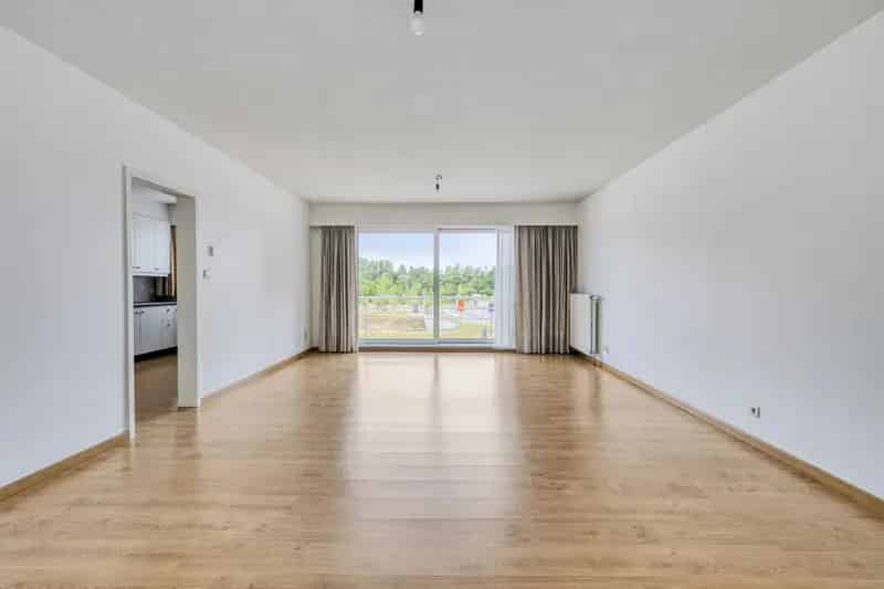 Appartement te huur Hasselt: 2 slaapkamers, ruim terras en garage