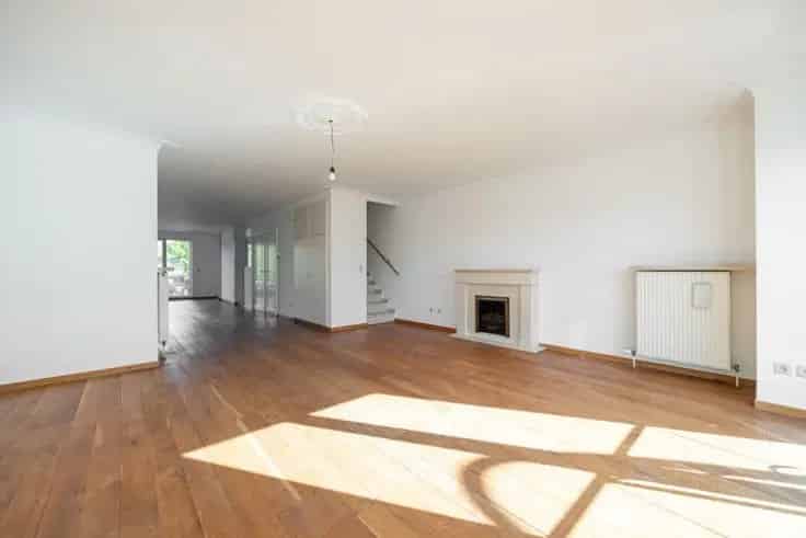 Duplex te Koop Centrum: 3 Slaapkamers, 2 Badkamers, Garage