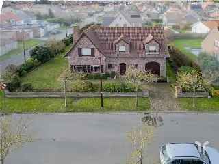 Villa te koop in De Haan met 4 slaapkamers en garage